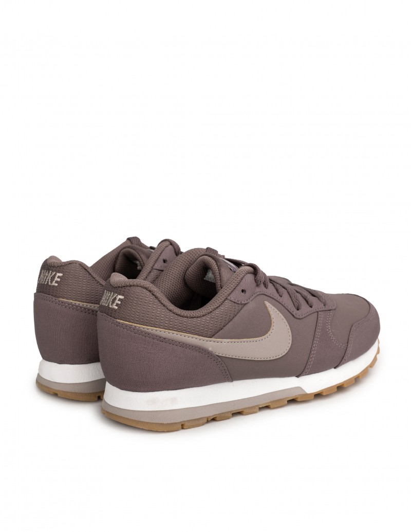 zapatillas nike md runner moradas