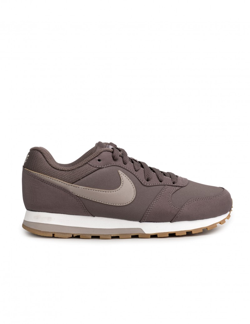 NIKE MD Runner 2 SE Berenjena