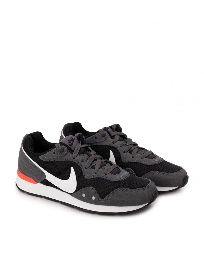 NIKE Venture Runner Hombre Gris