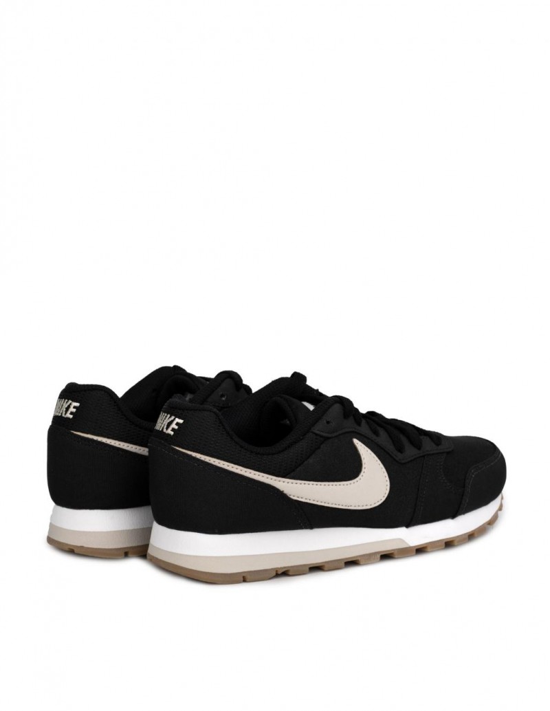 NIKE MD Runner 2 SE Negras