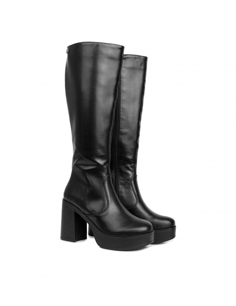 Botas Altas Negras Tacón y Plataforma