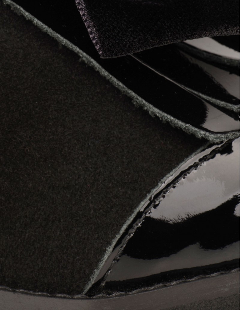 Zapatos Charol Negro detalle