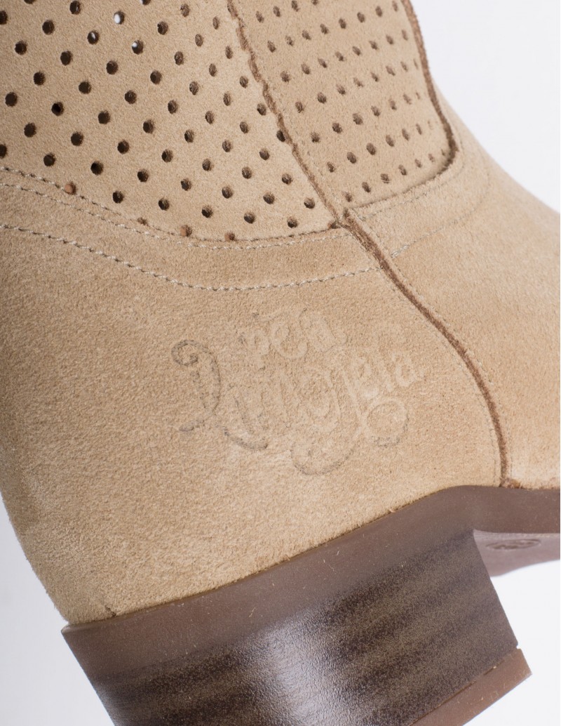 Botines Calados Piel Beige detalle