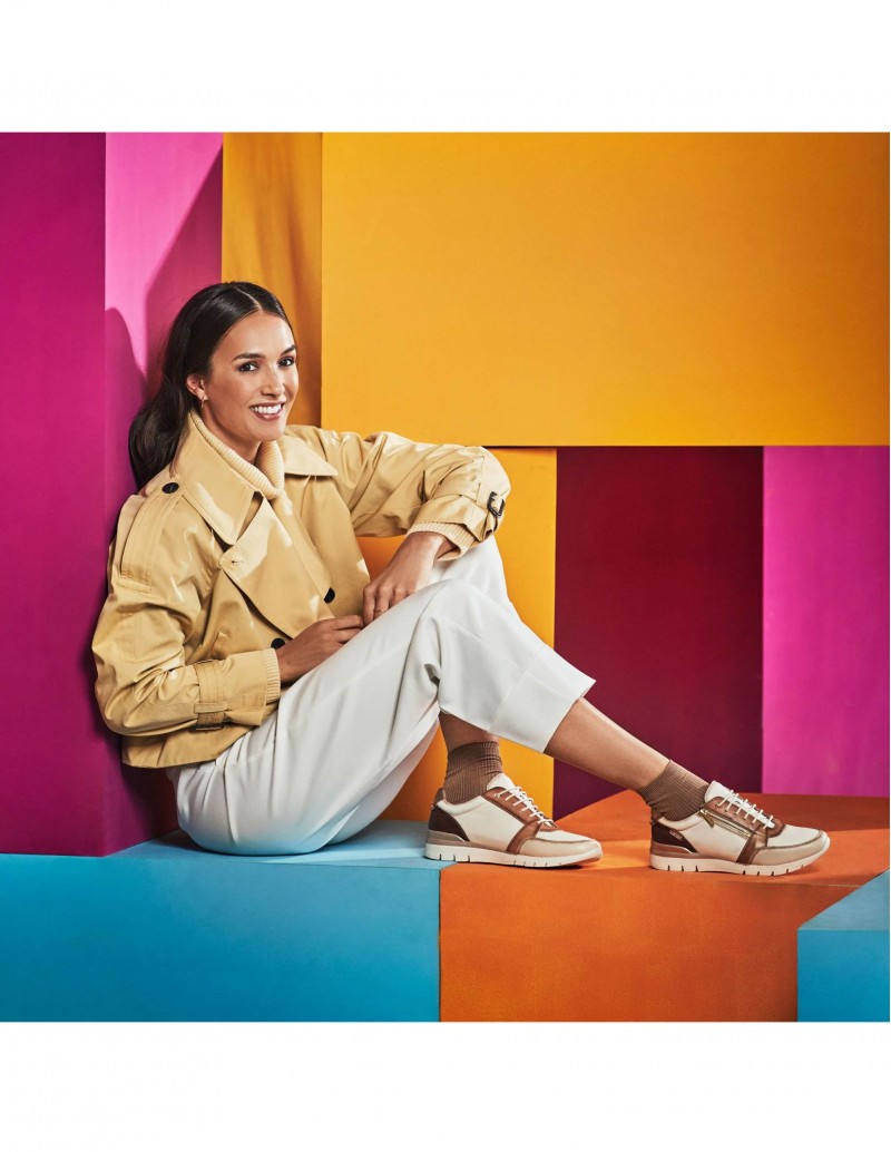 Zapatos cuña Pikolinos Cierre con cordones beige