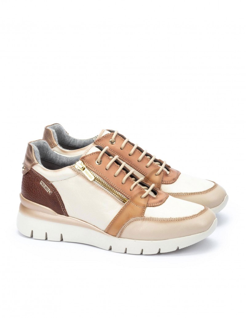 Zapatos deportivos de la marca Pikolinos para mujer