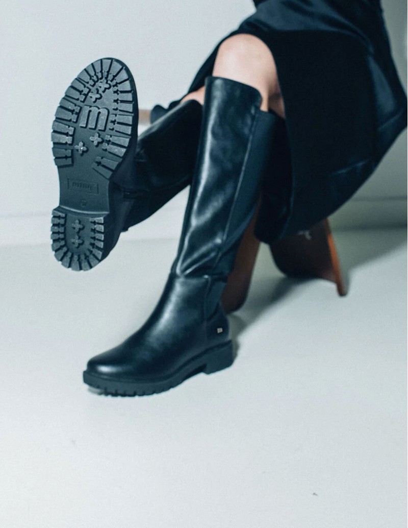 Bota suela track con elástico Pera Limonera