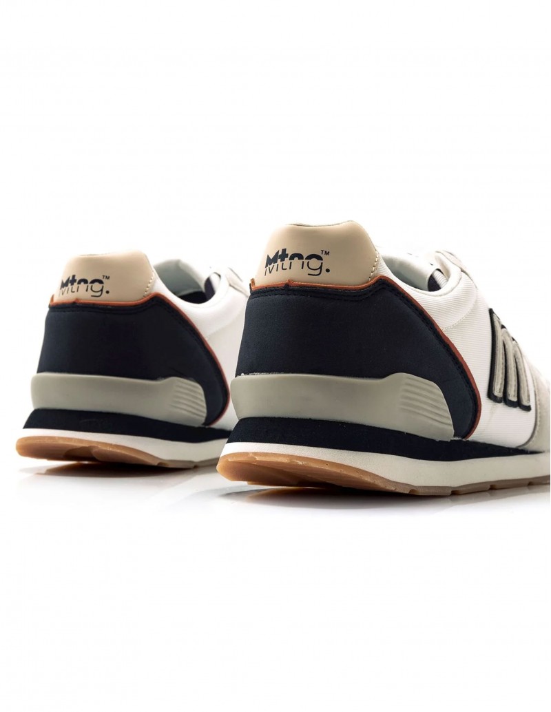 sneakers mustang Blancas y negras
