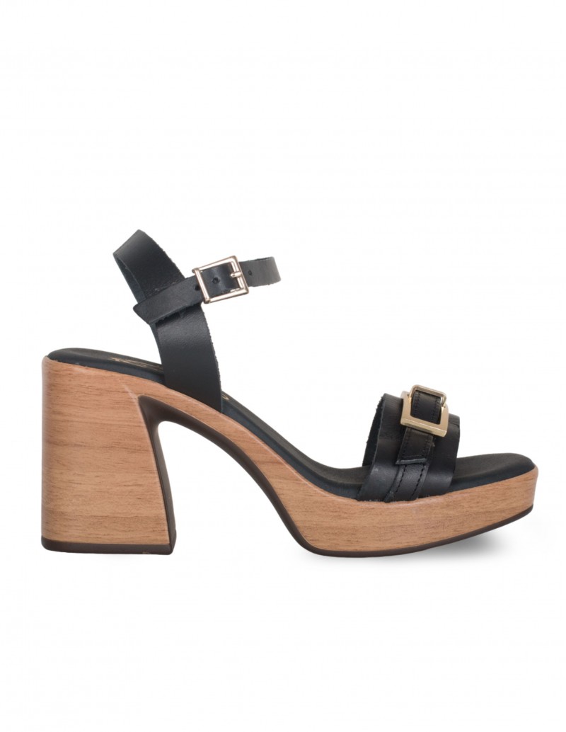 Sandalias de tacón de madera altas negras con hebilla dorada