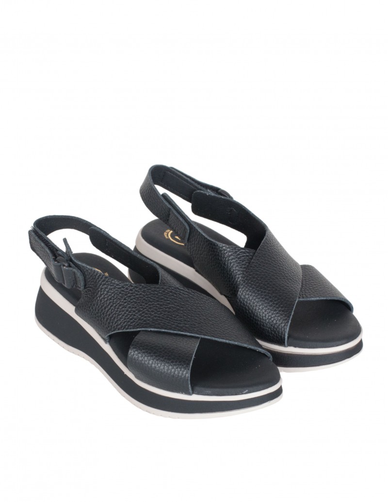 Sandalia Cruzada Con Cuña Negra Flexi