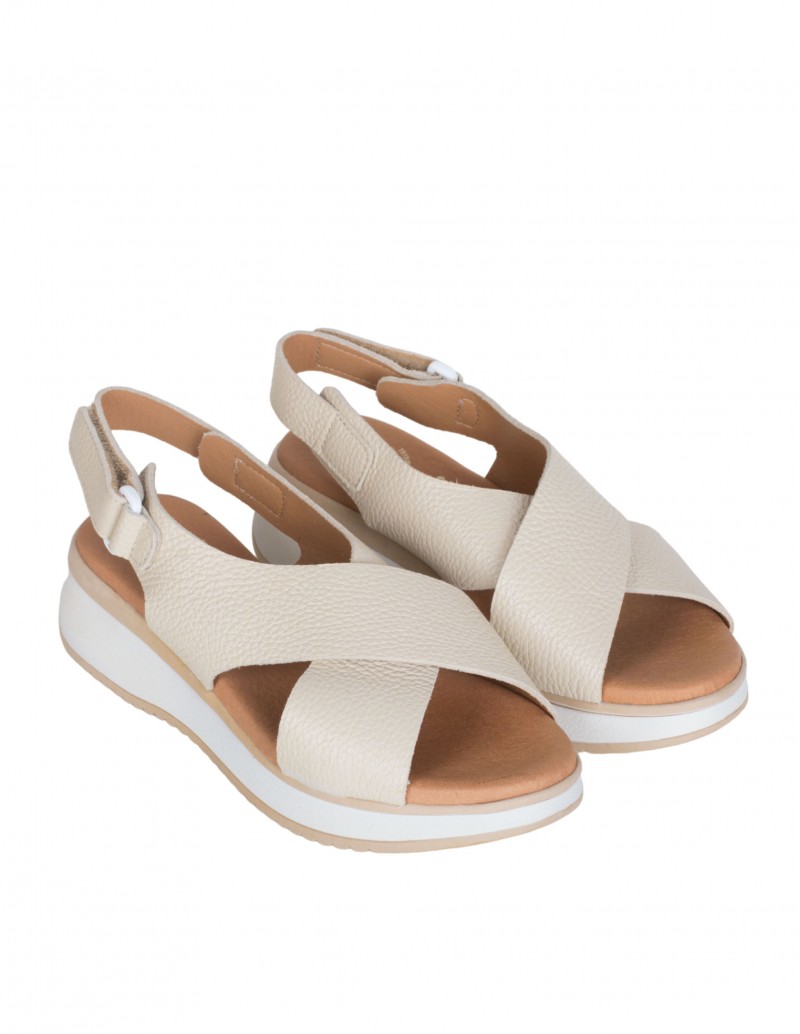 Sandalias cruzadas cómodas beige cuña baja 2