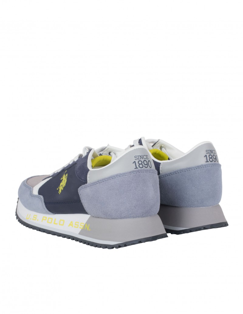 Parte trasera gris zapatillas deportivas estilo casual para hombre