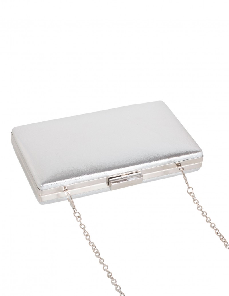 clutch plateado invitada