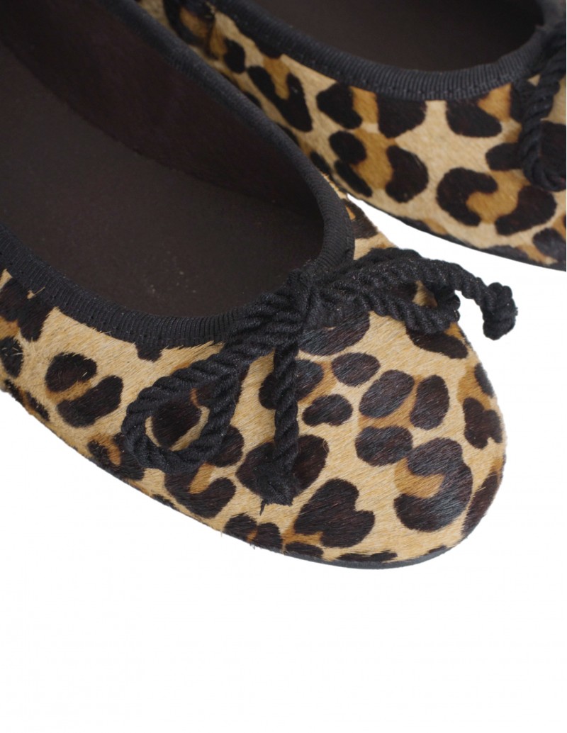 bailarinas leopado con lazo