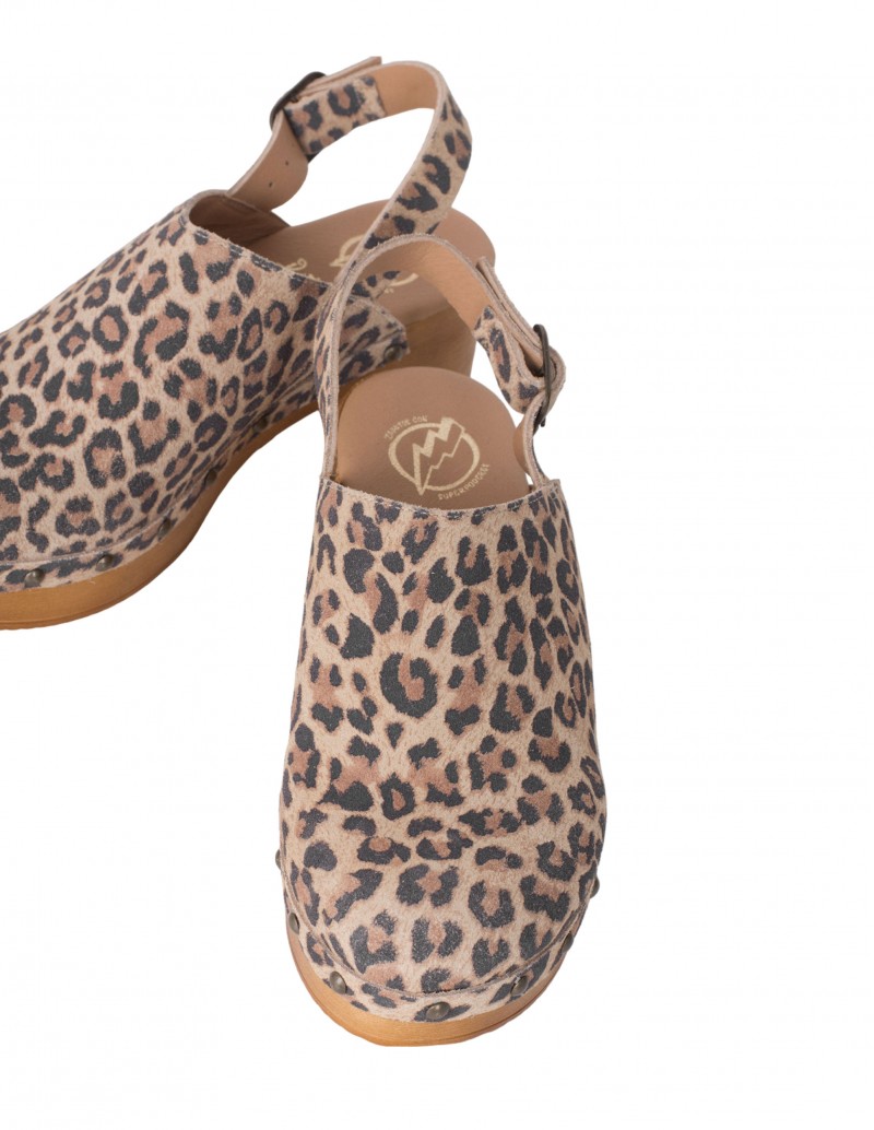 zuecos de leopardo mujer