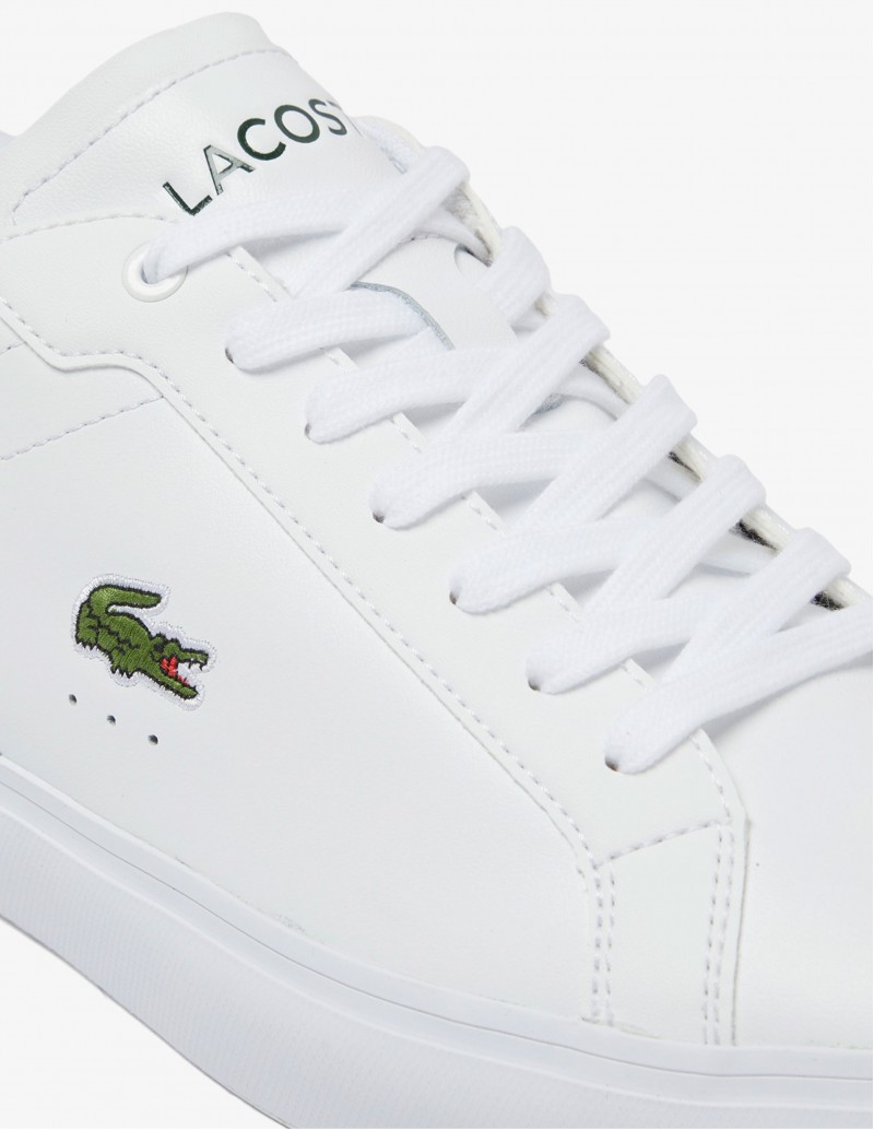 detalle zapatillas de piel blancas para hombre Lacoste