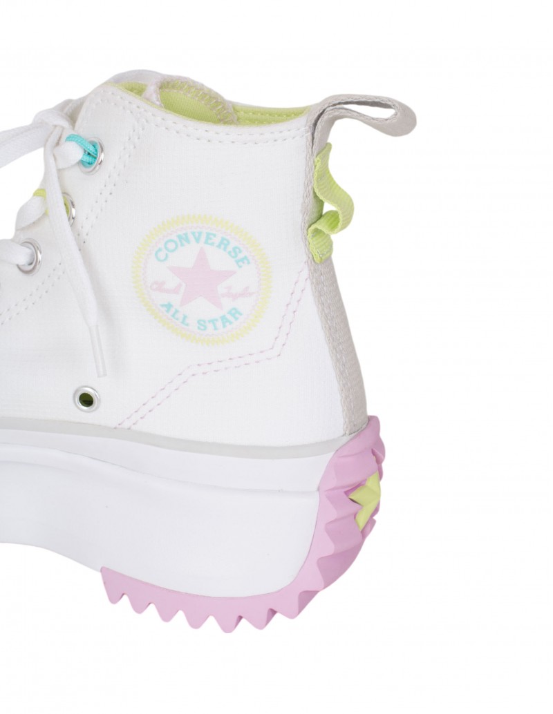 detalle converse plataforma colores lila y lima