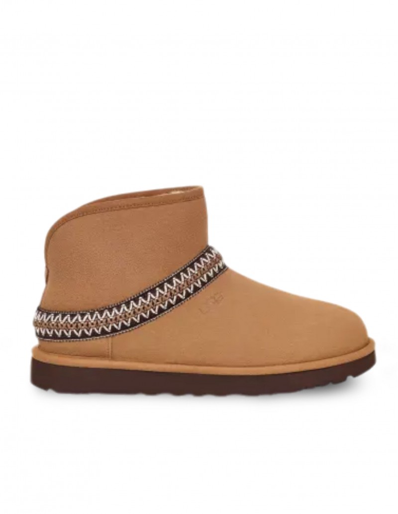 UGG Botas Classic Mini Crescent