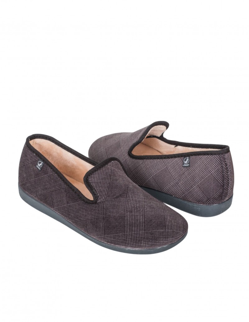 Zapatillas Cerradas Cuadros Gris 2