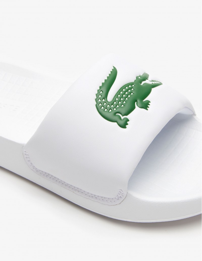 detalle cocodrilo verde chanclas lacoste