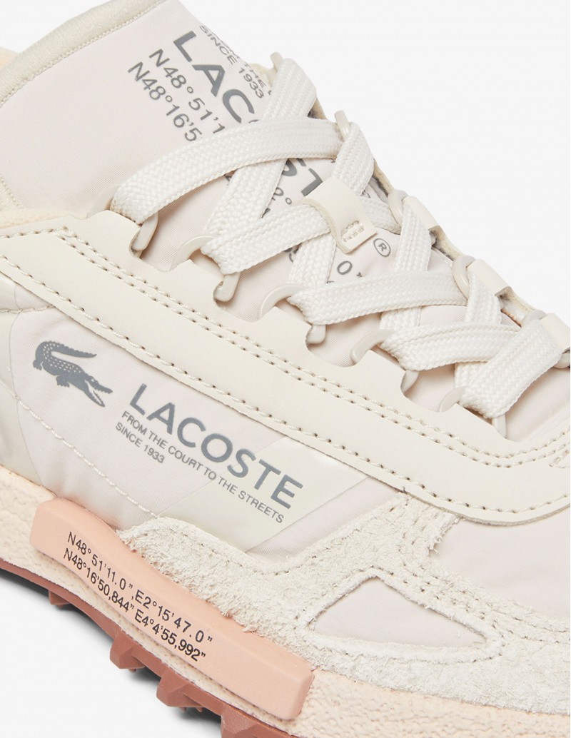 detalle deportivas mujer Lacoste