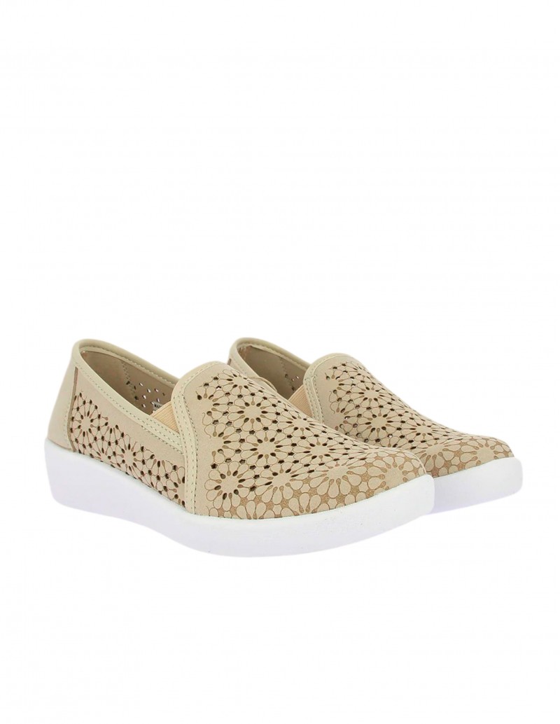 Zapato plano beige para verano