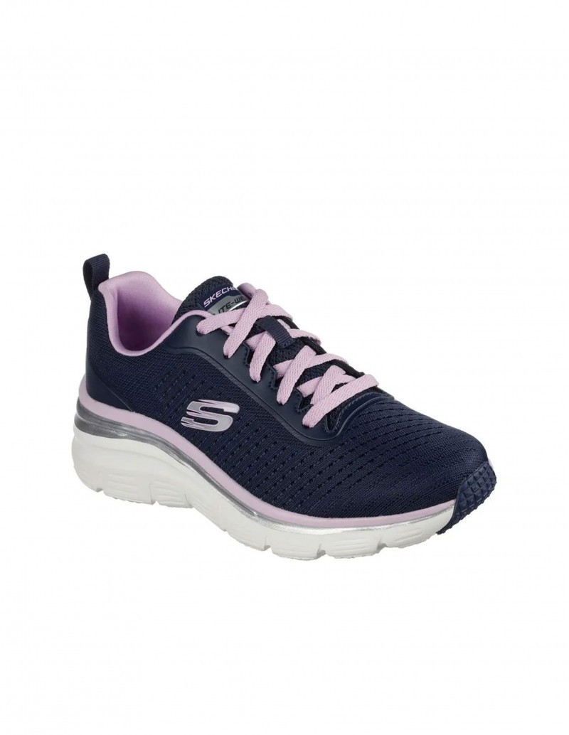 Skechers Make Moves