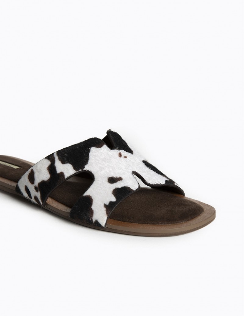 sandalia plana cómoda vaca