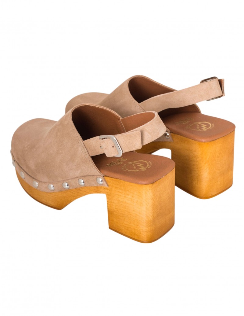 zueco madera tacón alto