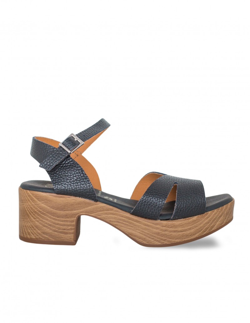 Sandalias de tacón madera color negro con plataforma