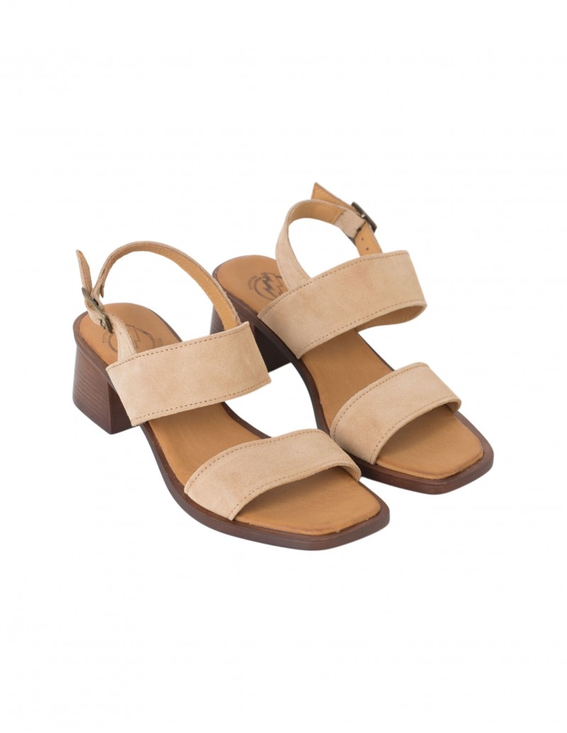 sandalias tacón bajo beige