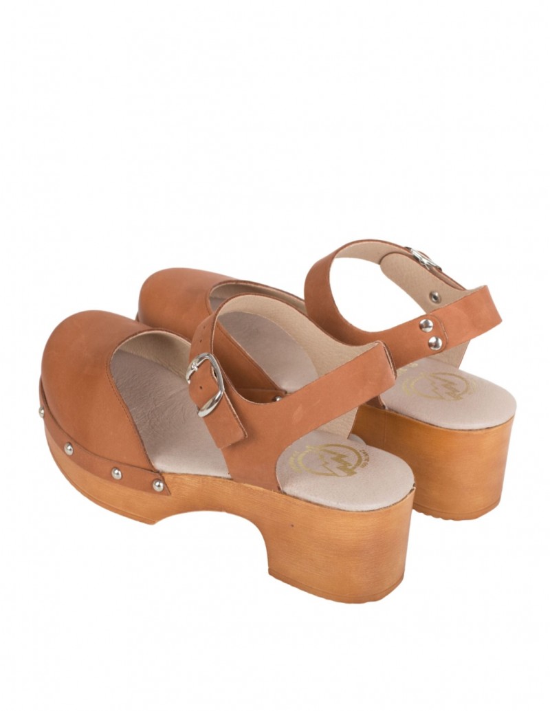 Sandalias Tacón Madera Tachas Cuero