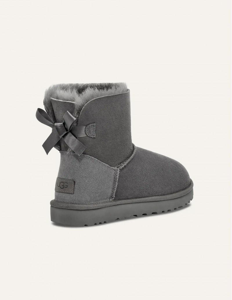 botas grises ugg