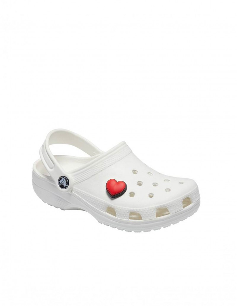 pin crocs corazón