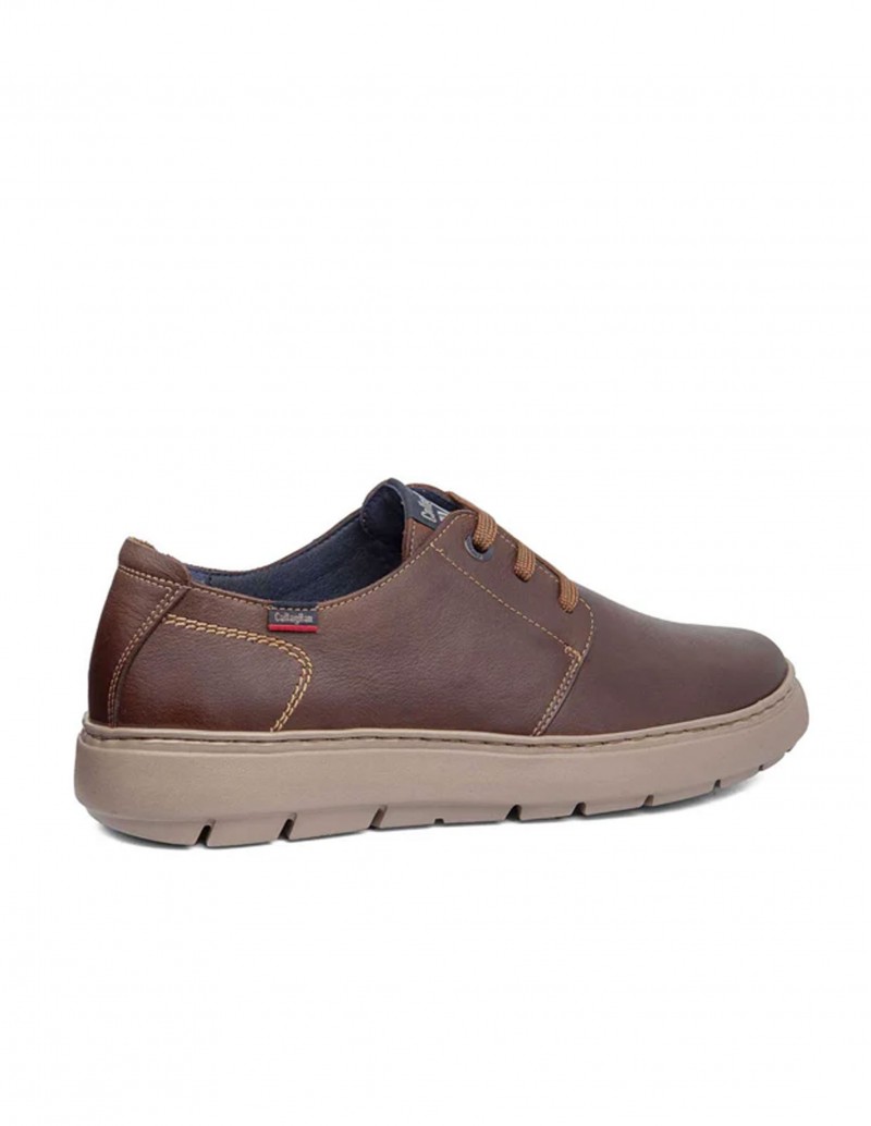 zapato deportivo cordones marrón