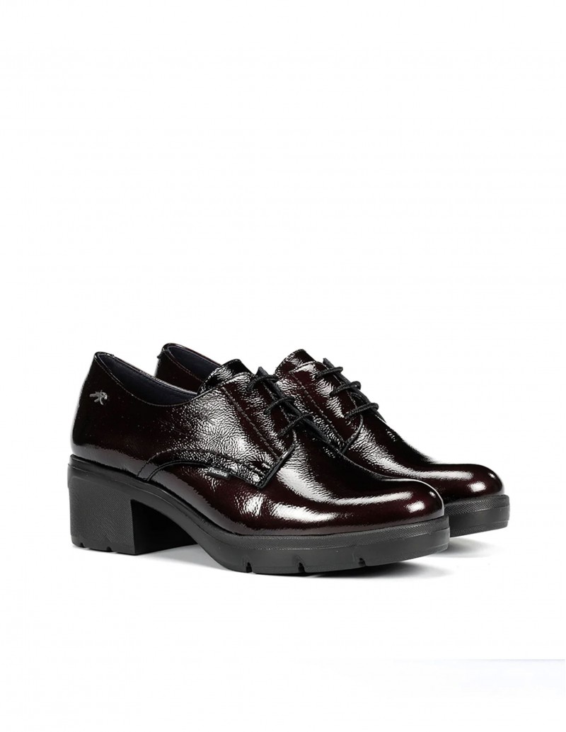 zapatos de charol burdeos