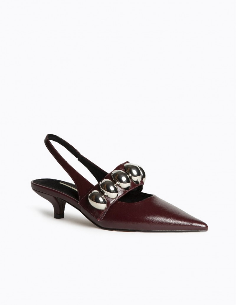 zapato tacón bajo joya