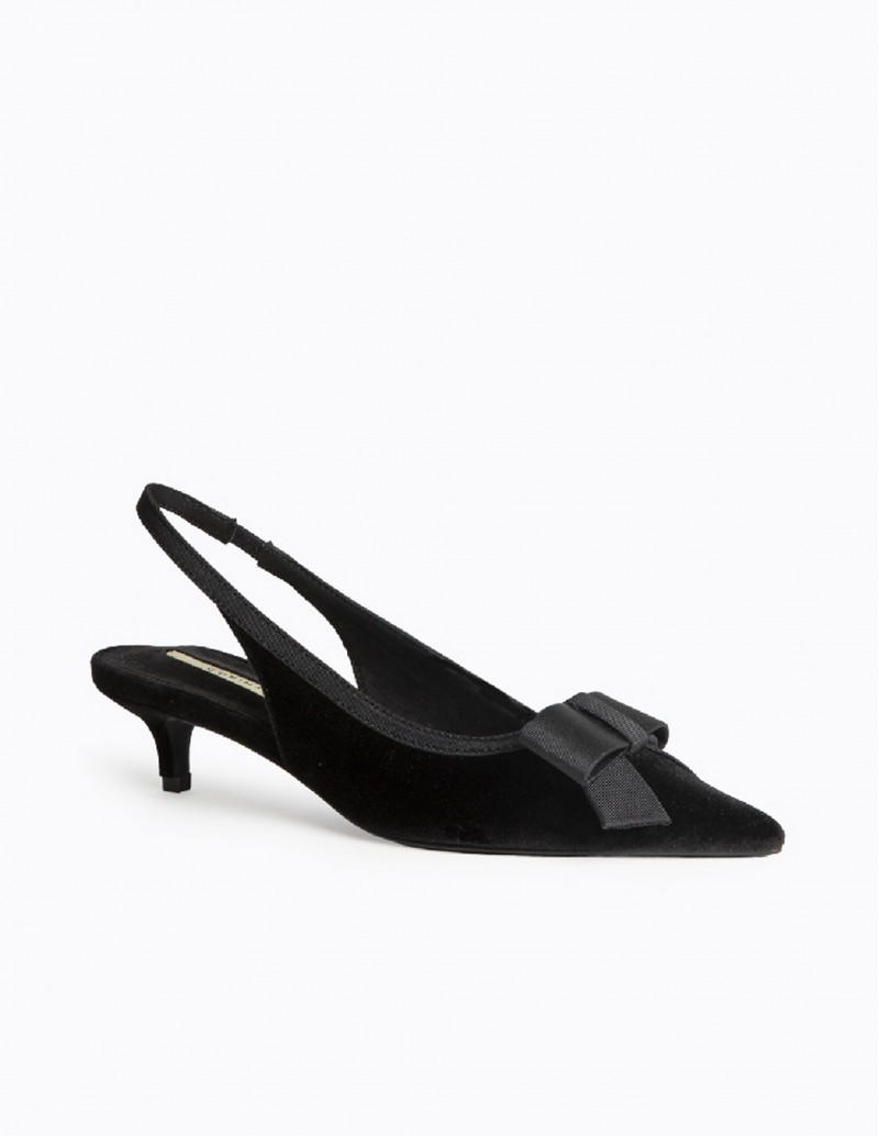 zapato destalonado con tacón bajo