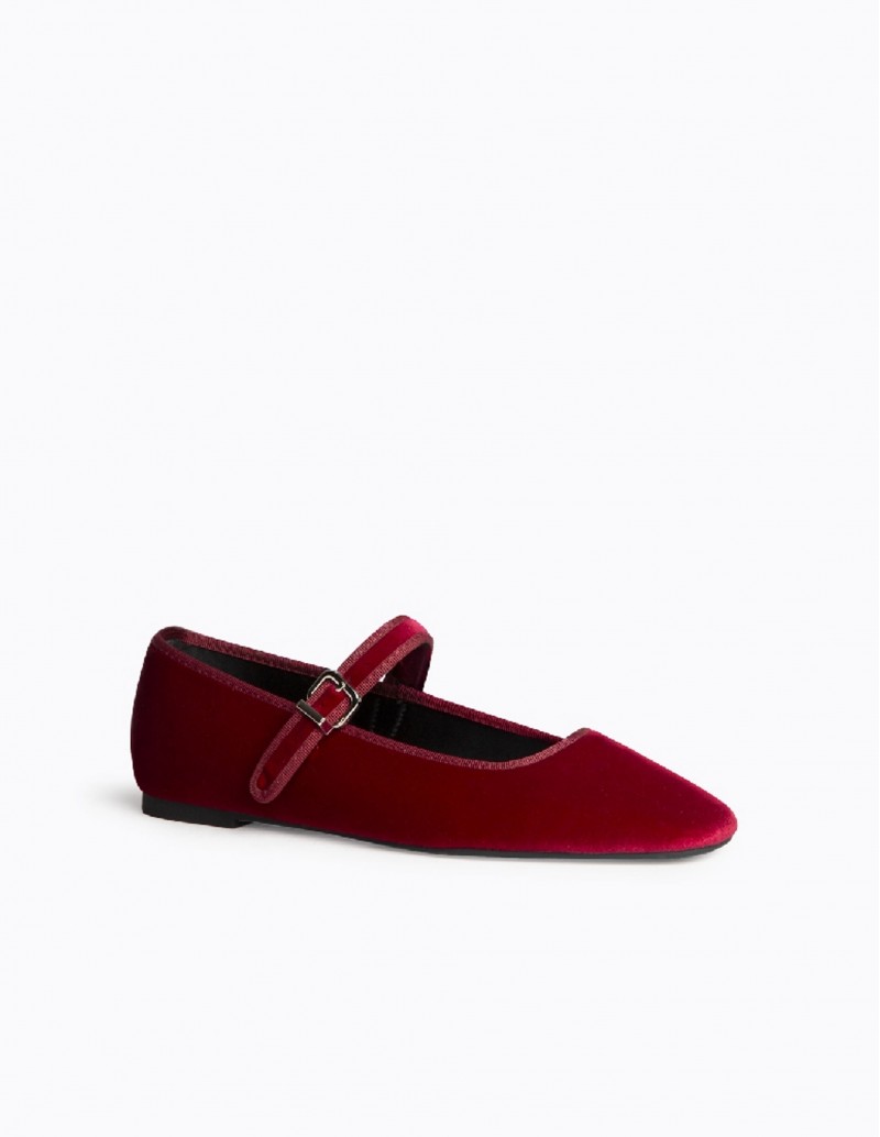 Mary Janes de terciopelo burdeos