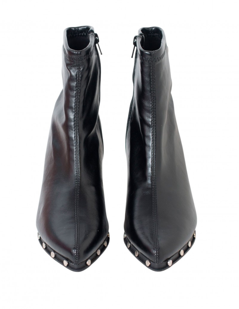 botines punta tachuelas