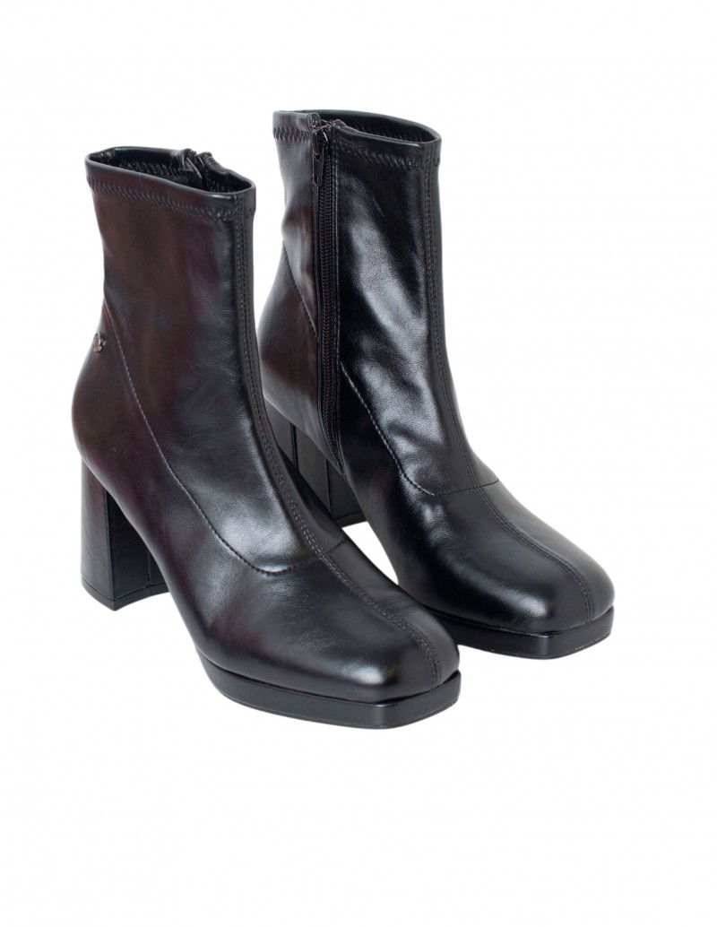 botines negros estilo 90s