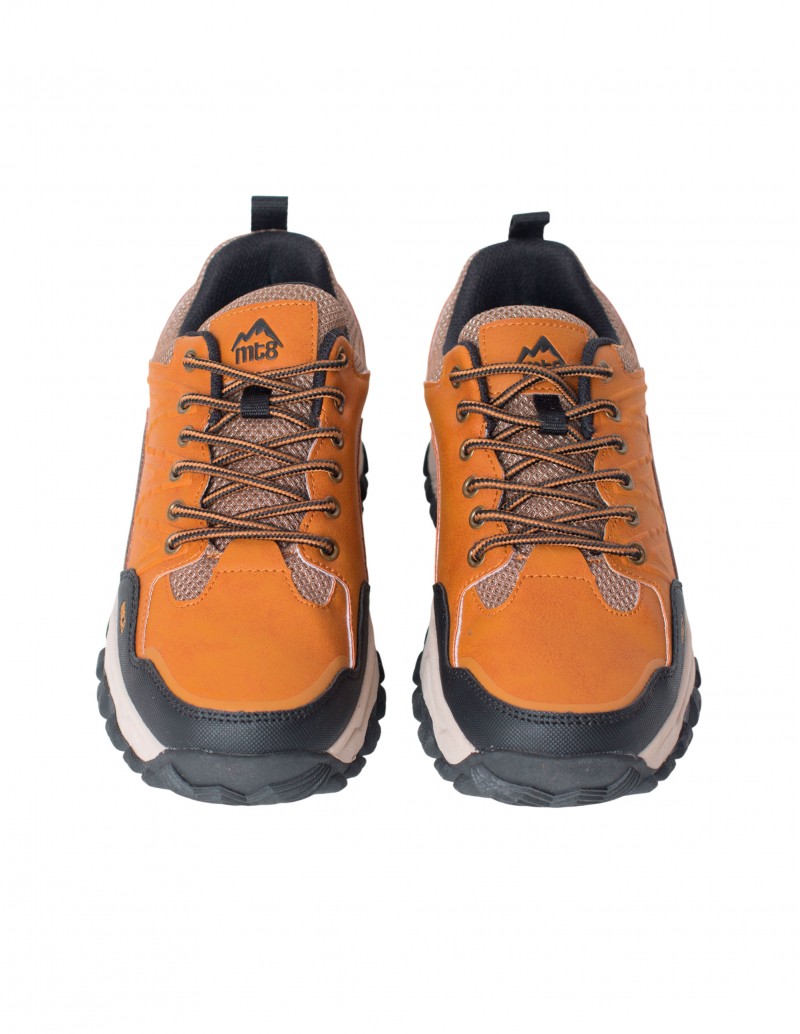 zapatilla deportiva para montaña