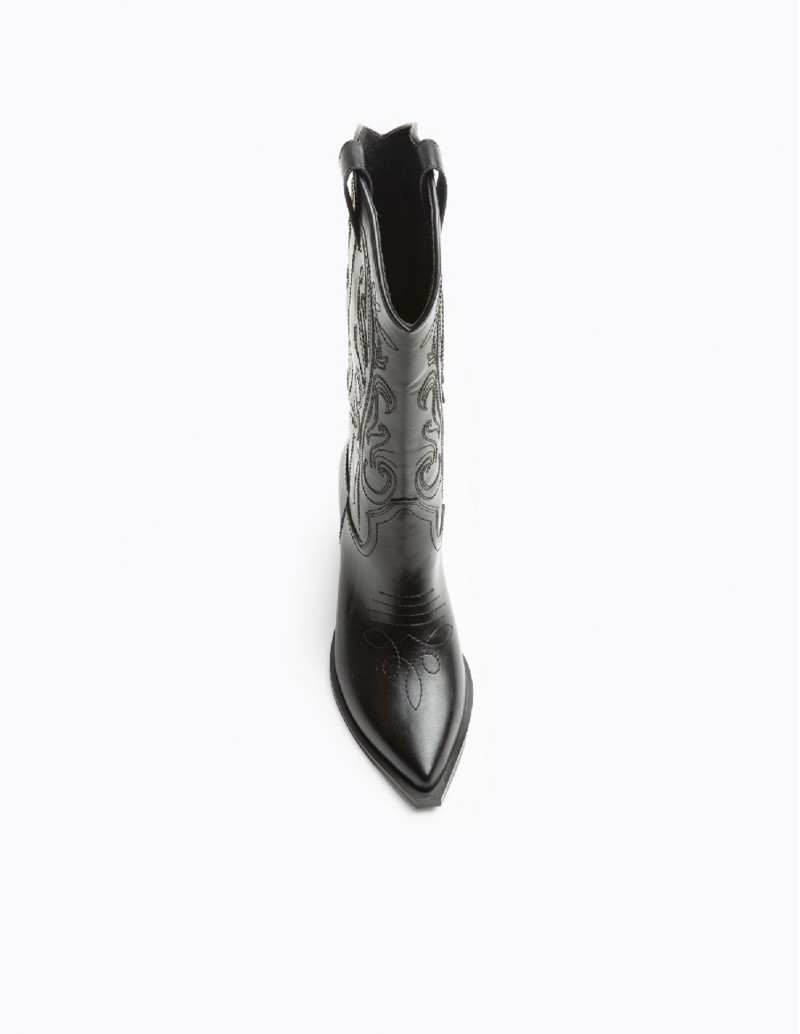 bota cowboy negra punta afilada