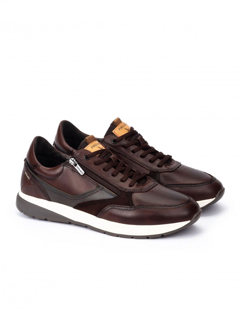 zapatilla deportiva ligera con cordones