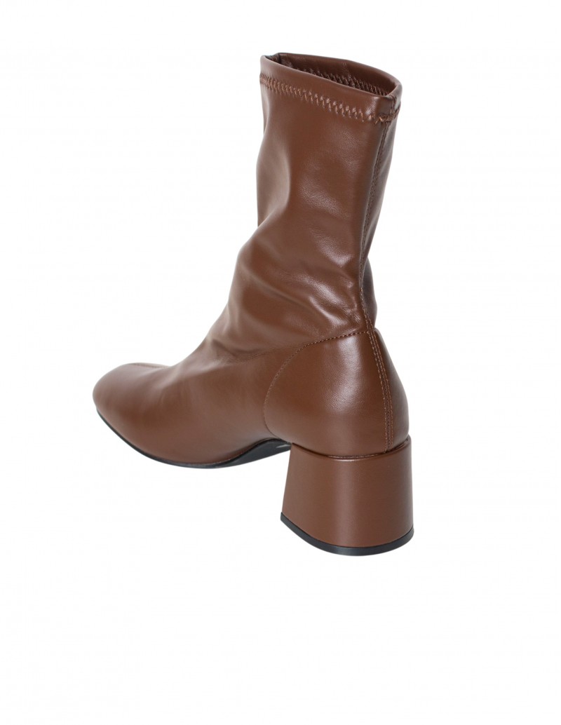 botines marrones tacón medio