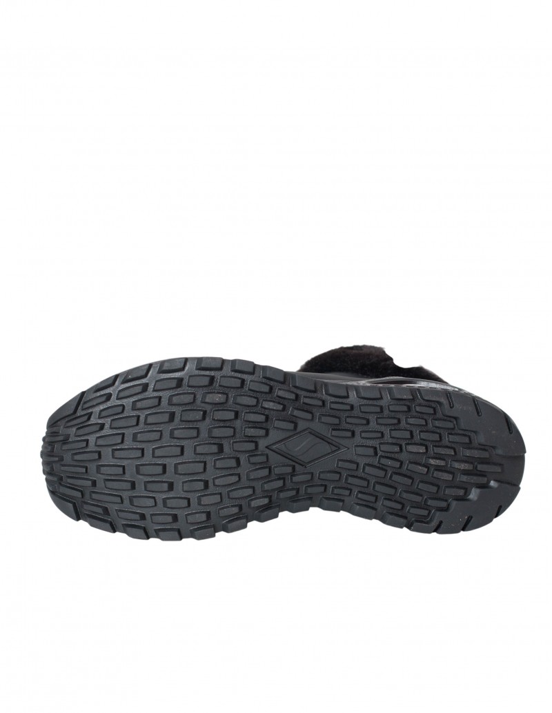 detalle suela botas mujer