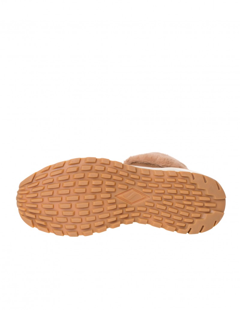 detalle suela botas skechers