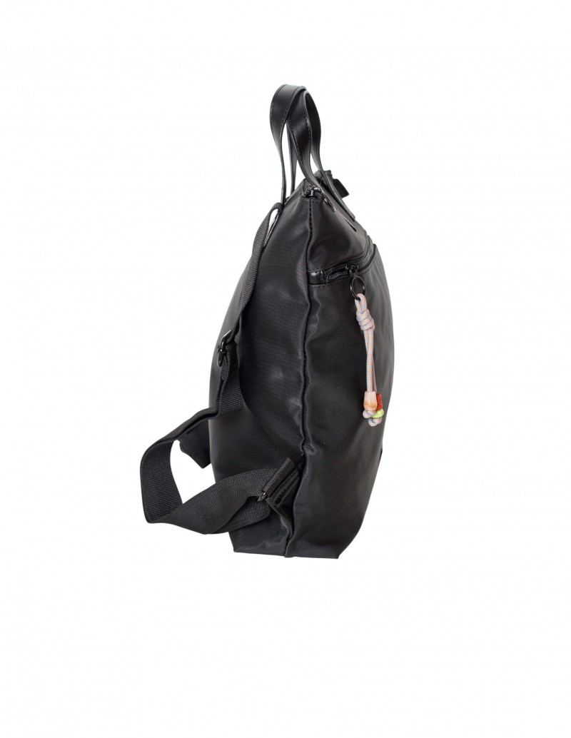 mochila lisa con bolsillo frontal