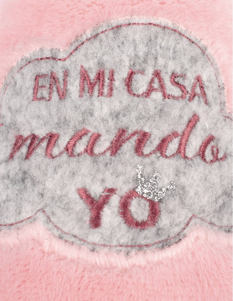 se me rien los pies zapatillas en mi casa mando yo